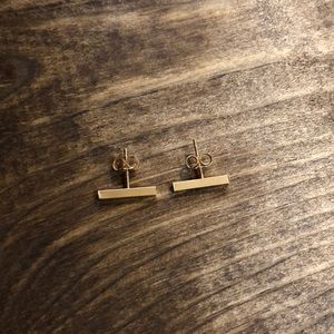 10k gold bar earrings